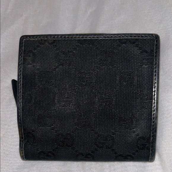 Authentic Gucci GG Monogram Canvas Abbey D-Ring Compact Wallet - Picture 2 of 5